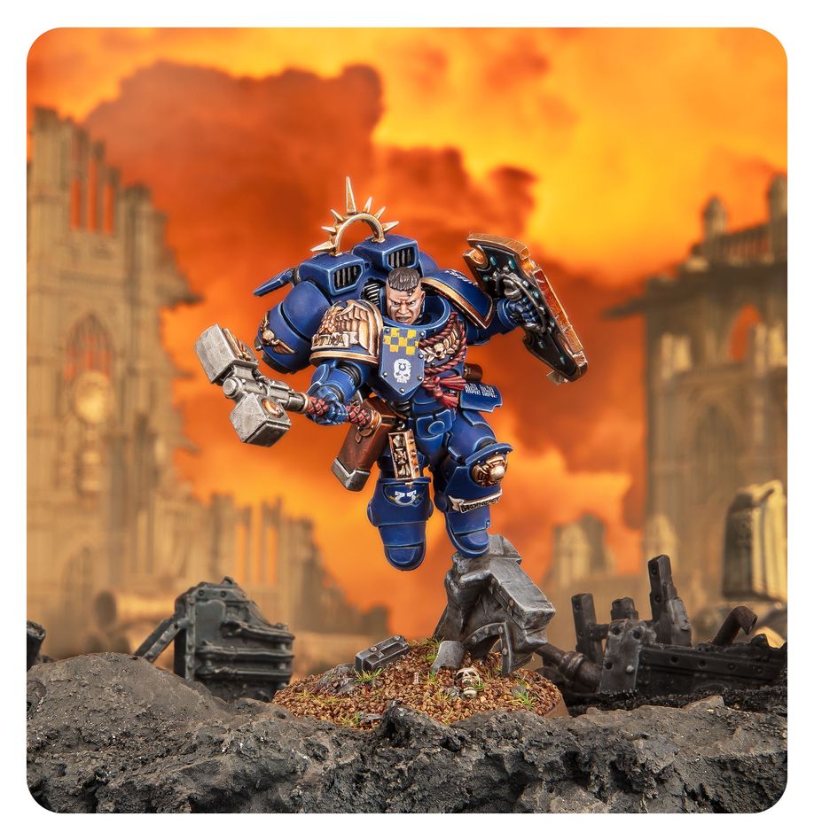 Space Marines: Captain with Jump Pack and Relic Shield - 配備跳躍背包與聖物盾的連長