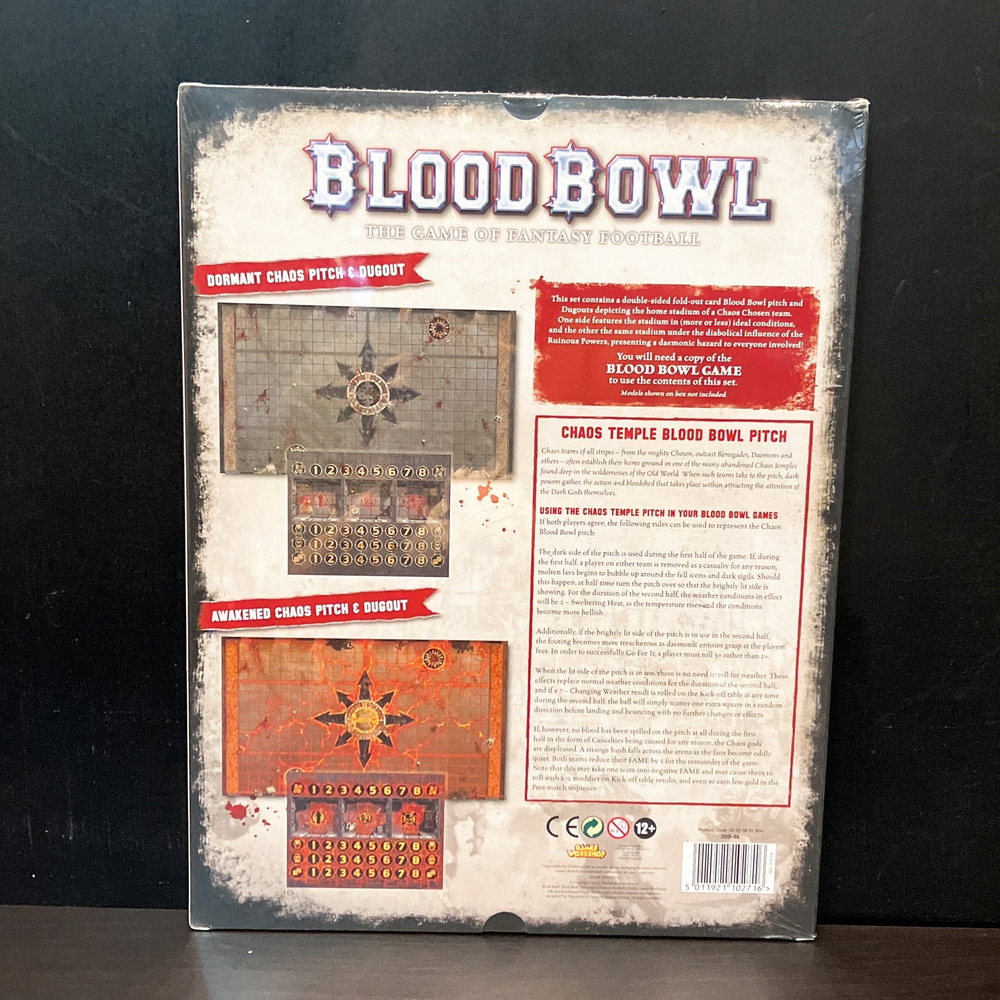 Blood Bowl: Chaos Chosen Pitch and Dugout Set - 血腥橄欖球:混沌球場