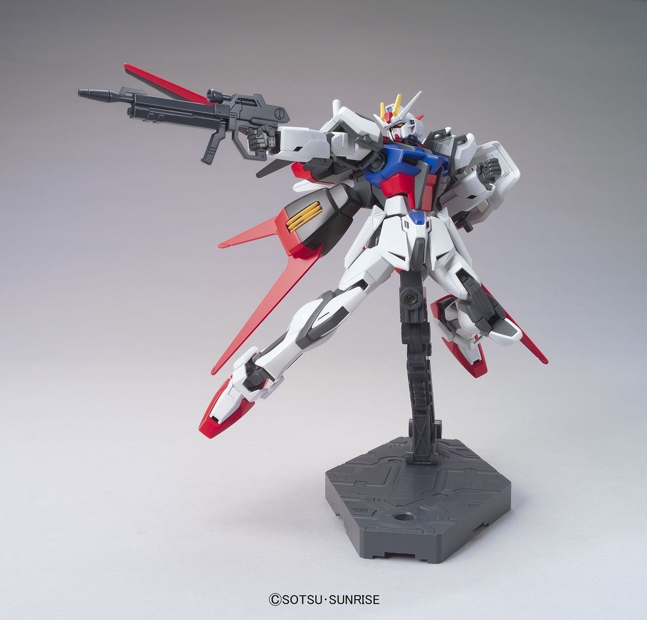 GAT-X105+AQM/E-X01 Aile Strike Gundam - HGCE #171 1/144 翔翼型攻擊鋼彈
