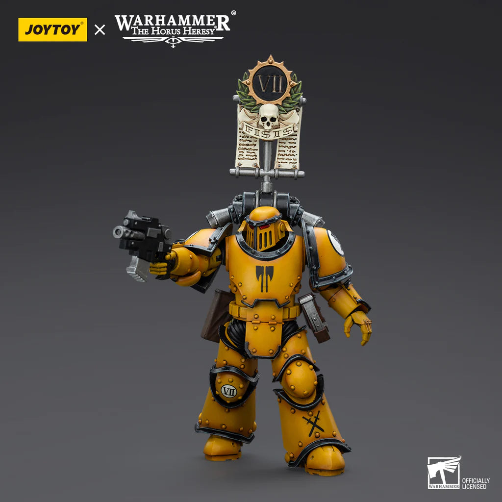 JoyToy: Imperial Fists - Legion MkIII Tactical Squad - Legionary with Legion Vexilla - 帝国之拳 - MkIII军团战术小队 - 佩戴军旗的军团士兵