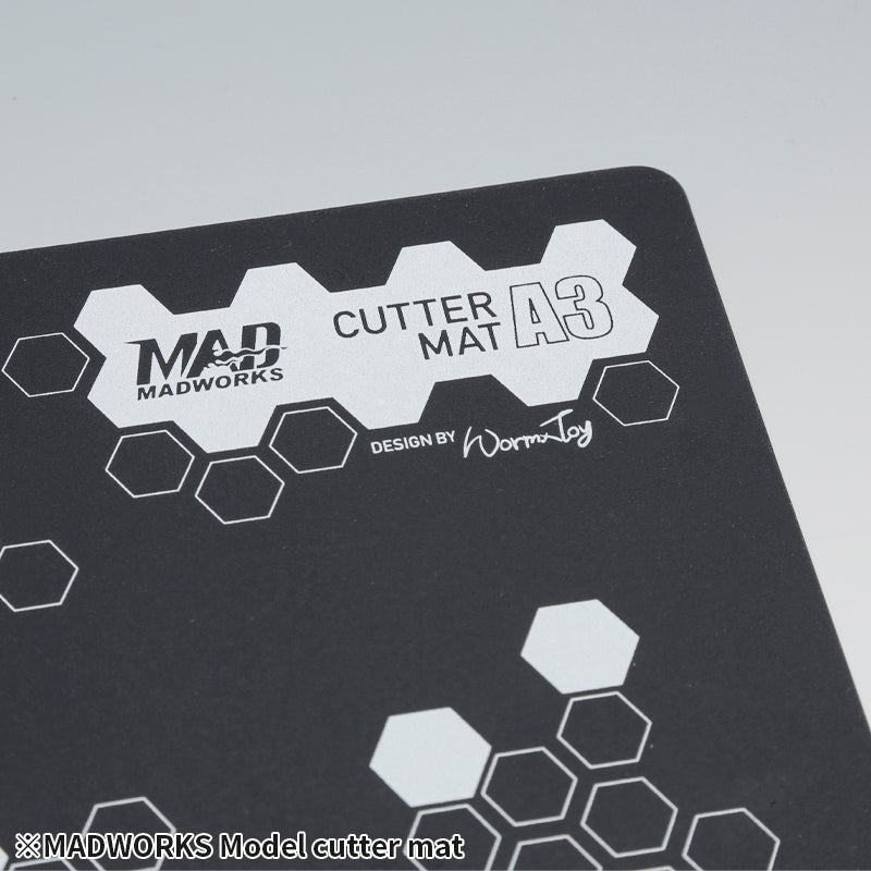 Madworks: A3 Cutting Mat With Patented Color Picker - MAD模型專用切割墊A3配色方案專利
